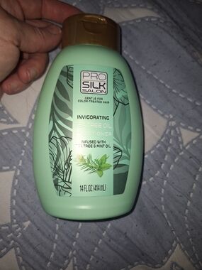 Invigorating Tea Tree Oil Conditioner - Mint Green